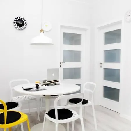 Quattro Loft One Apartman *
